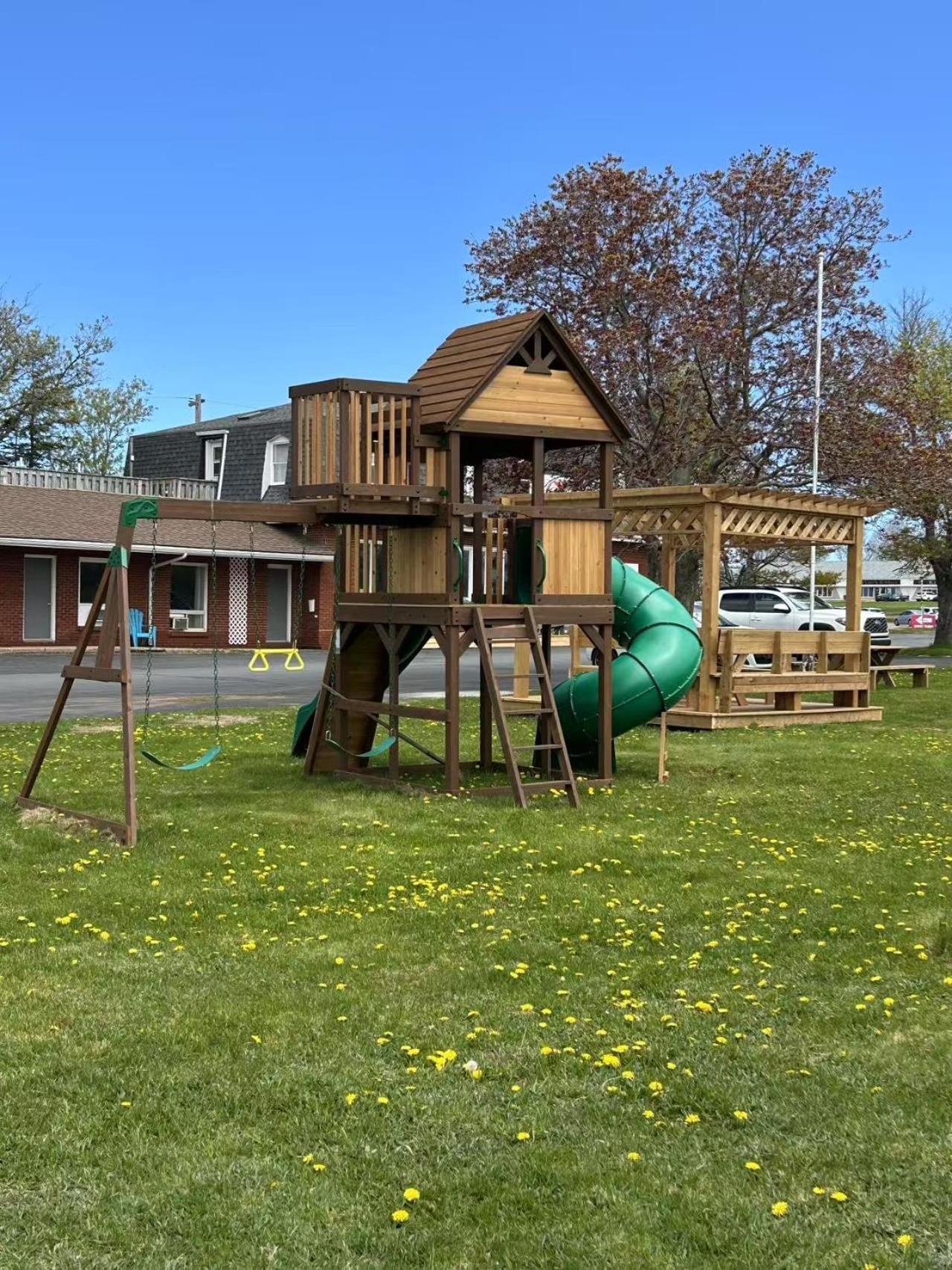 Summerside Motel &Cottages Екстер'єр фото